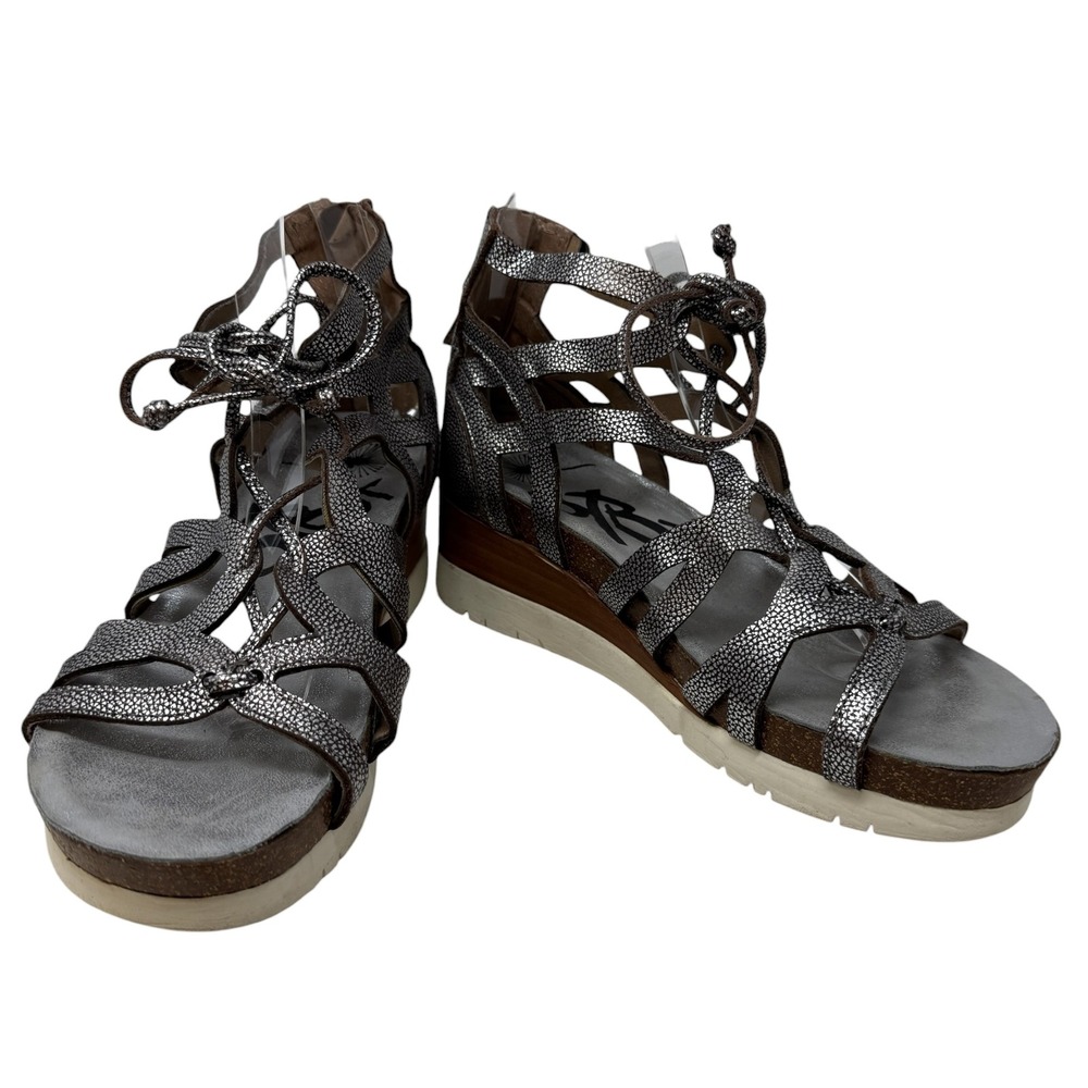 OTBT Women's Escapade Gladiator Silver Leather Sandals Gladiator 8.5 - Picture 3 of 9